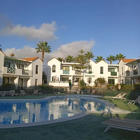 With Pool View Apartment *